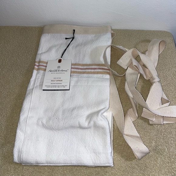Hearth and Hand Half Apron - Picture 1 of 4